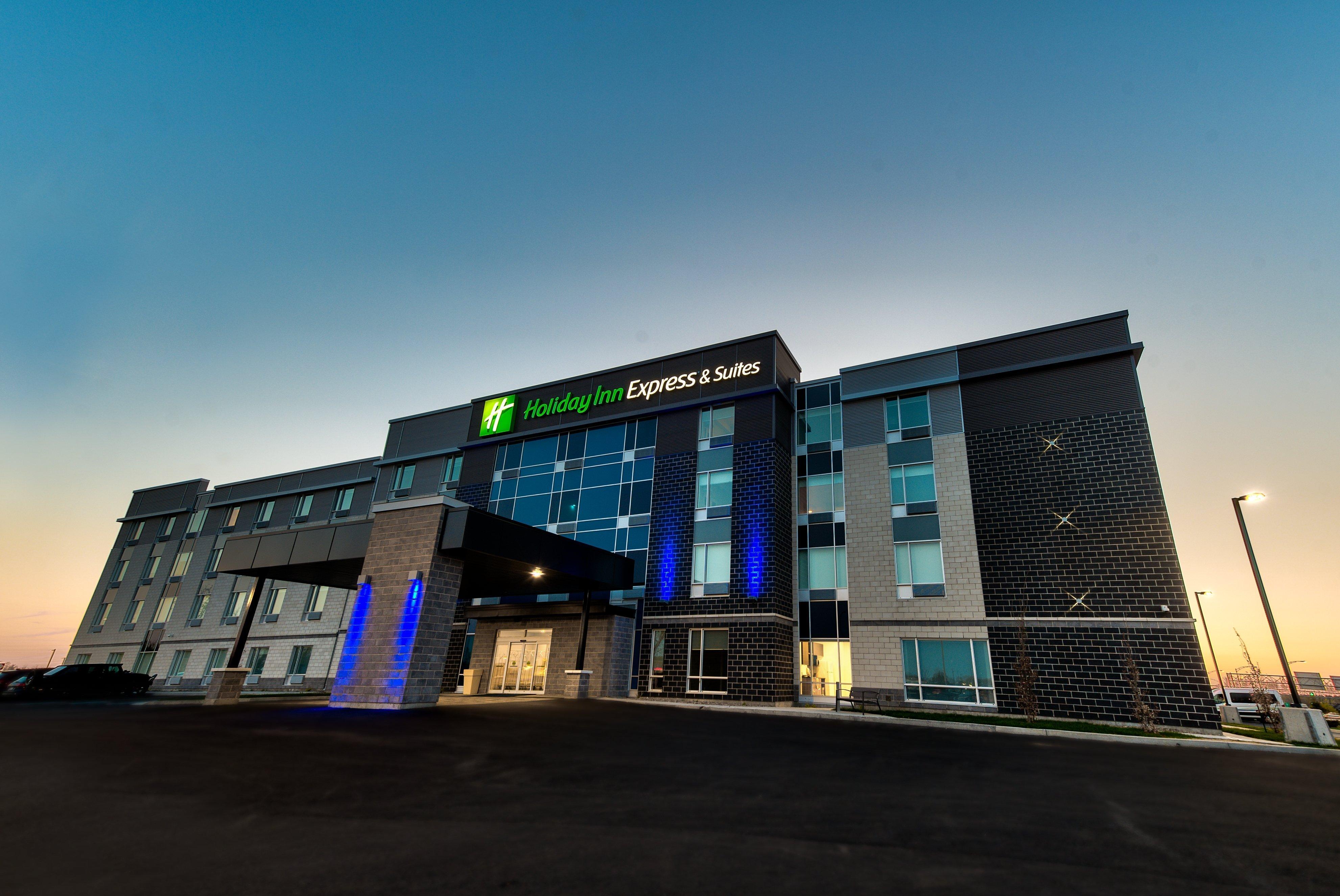 Holiday Inn Express & Suites - Trois Rivieres Ouest By Ihg Bagian luar foto