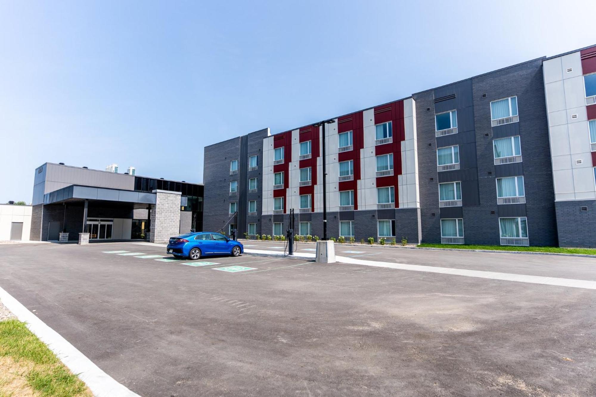 Holiday Inn Express & Suites - Trois Rivieres Ouest By Ihg Bagian luar foto